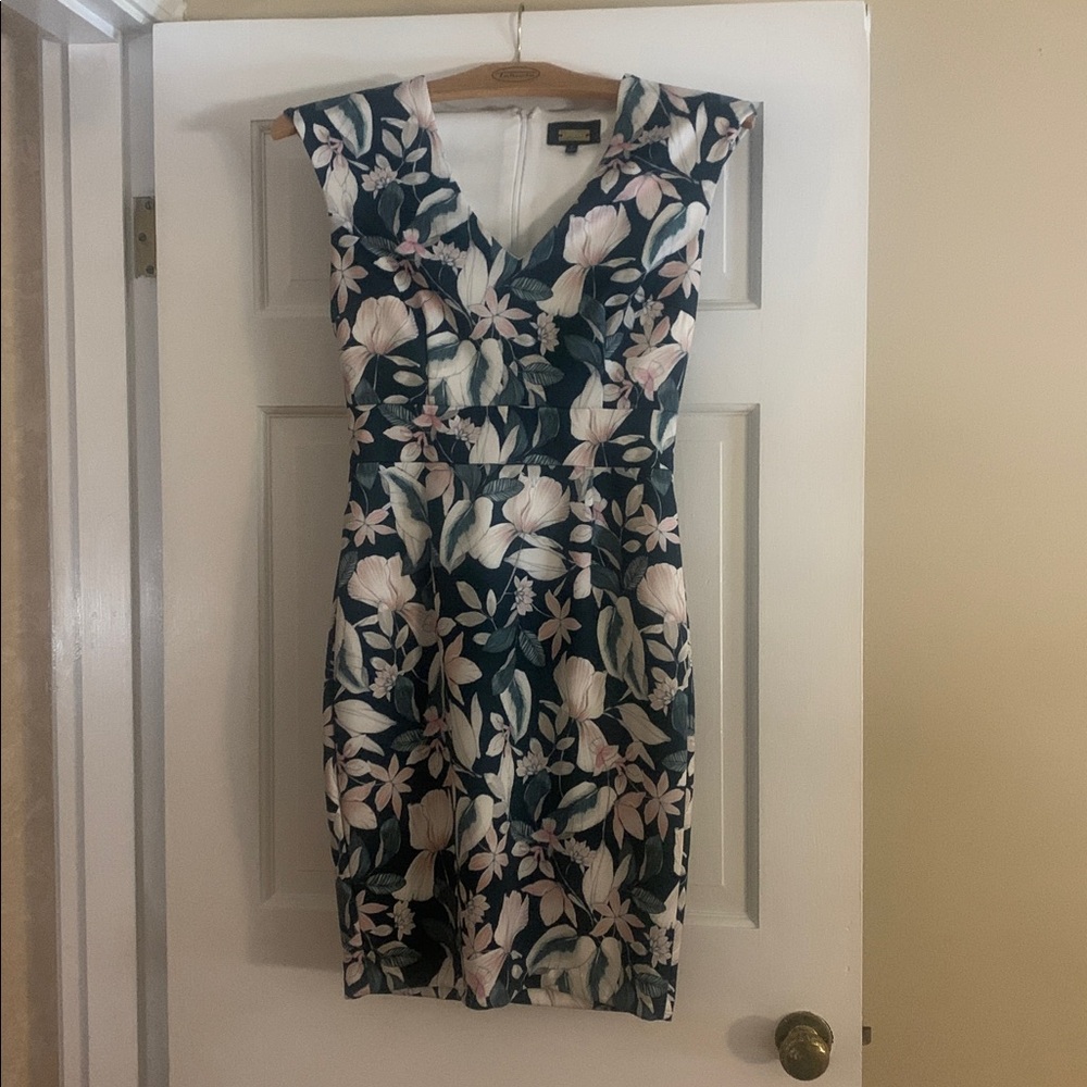 Alexia Admor Navy and Blush Floral Mini Dress